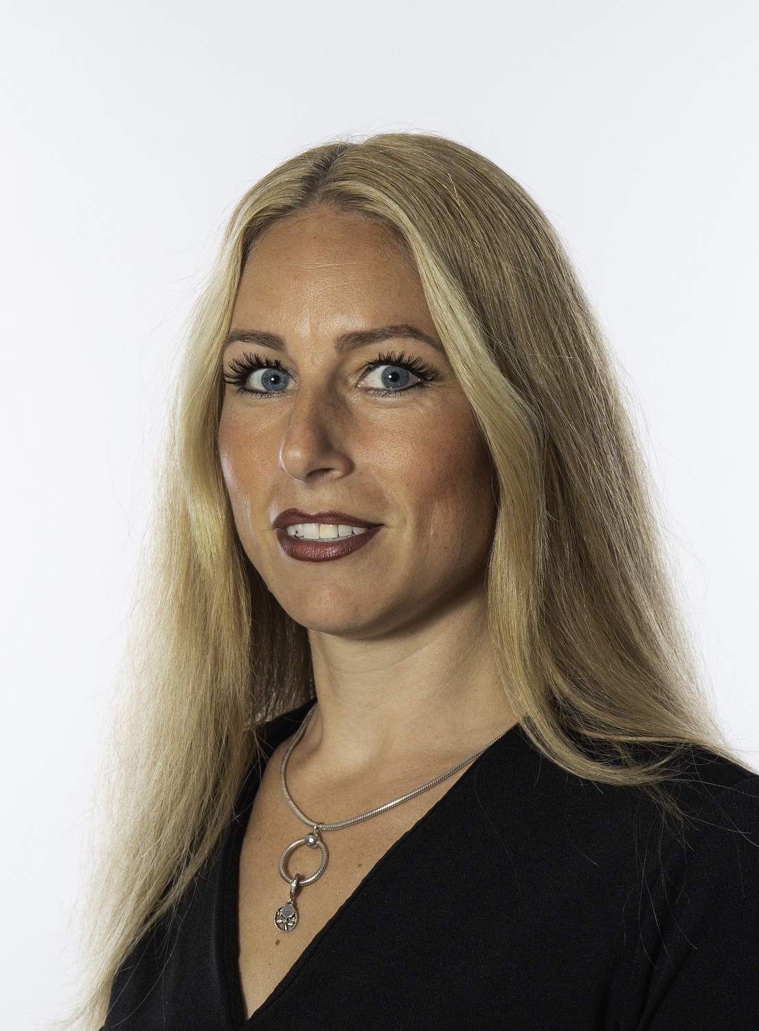 Shashivari Katrin red